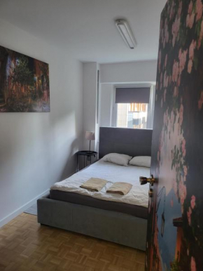 Studio Zelazna Rooms near Old Town